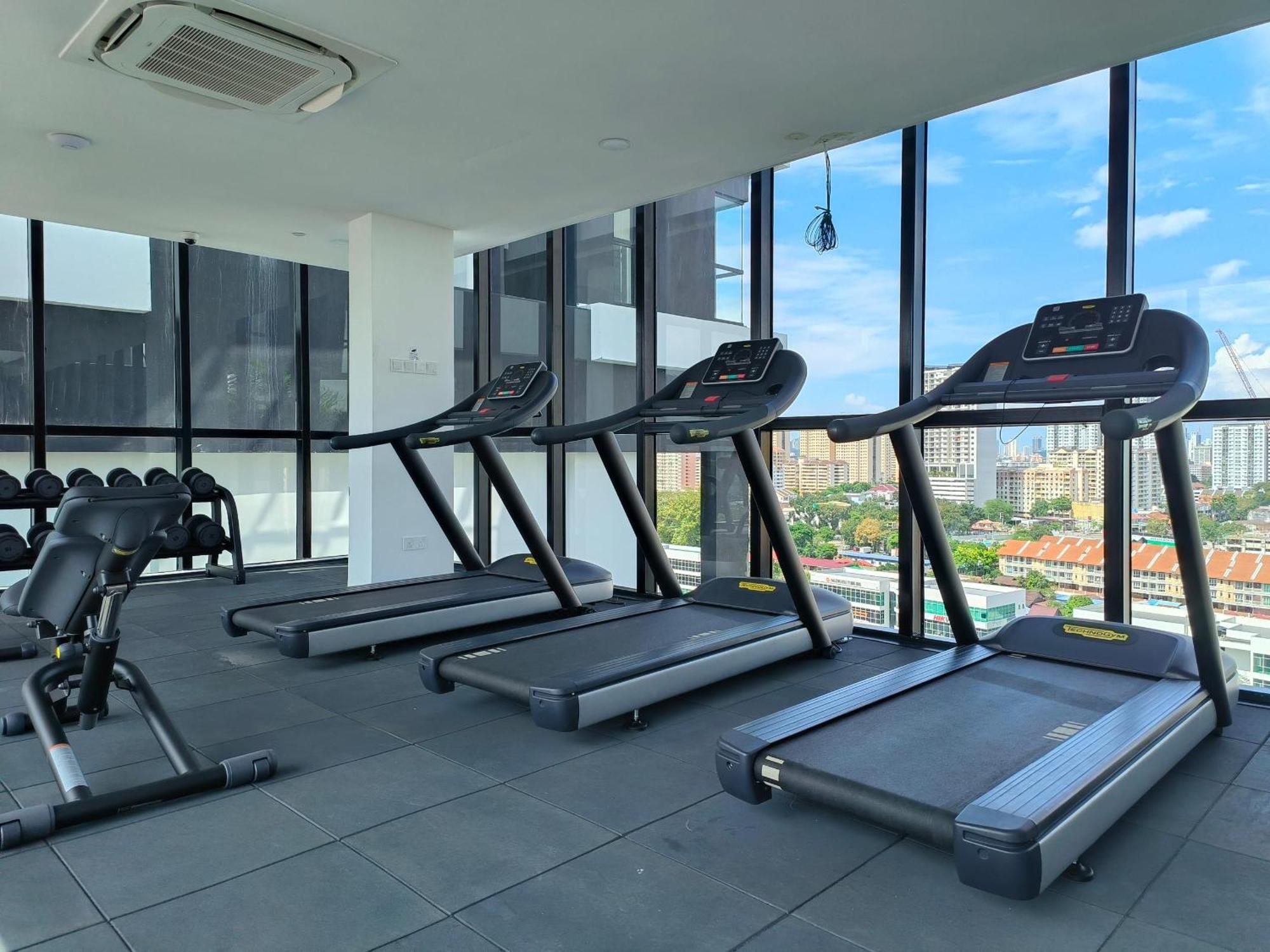 Urban Suites Two Or Three Bedroom Georgetown By Anc Jelutong Ngoại thất bức ảnh