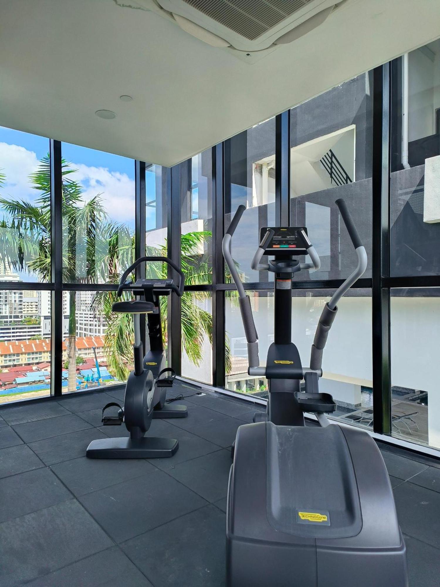 Urban Suites Two Or Three Bedroom Georgetown By Anc Jelutong Ngoại thất bức ảnh