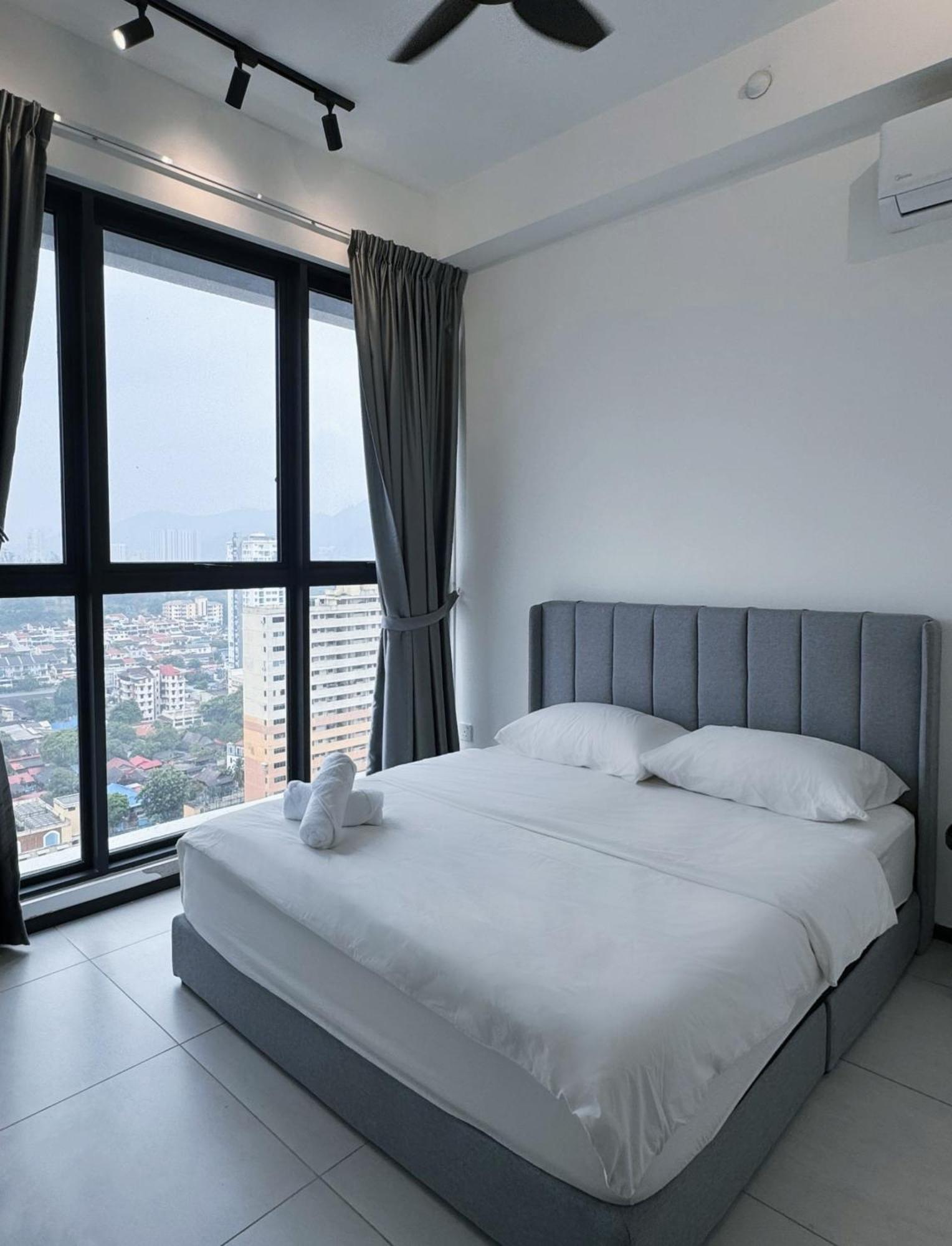 Urban Suites Two Or Three Bedroom Georgetown By Anc Jelutong Ngoại thất bức ảnh
